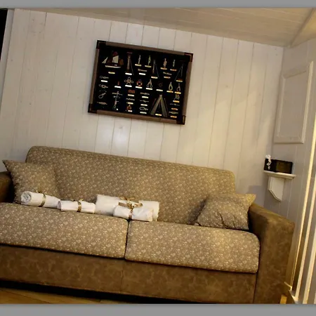 Holiday home White House